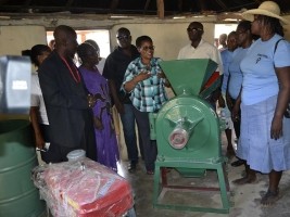 Haïti - Économie : Installation d’un moulin a grains, promesse tenue