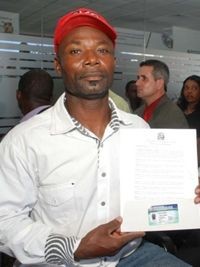 Haïti - Politique : Les autorités dominicaines régularisent les premiers haïtiens