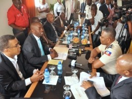 Haïti - Politique : Le nouveau DG a.i. de la PNH, dépose ses documents au Sénat