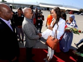 Haïti - Politique : Le Gouvernement accueille Raquel Pélissier à l’aéroport