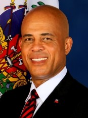 Haiti - Police : Michel Martelly visite l'académie de police