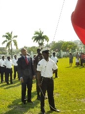 Haiti - Education : The President Martelly encourages the respect for the flag