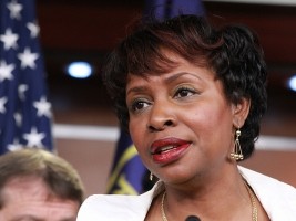 Haïti - USA : La Congressiste Clarke exhorte l’ICE d’arrêter immédiatement les déportations d'haïtiens