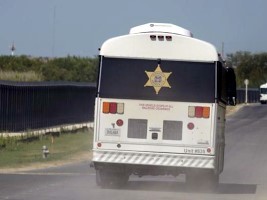 Haïti - FLASH : Des migrants haïtiens de Del Rio s'évadent durant leur transport en bus