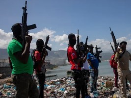 Haïti - Insécurité : L’ex-Secrétaire d’État Réginald Delva déplore que les gangs sont mieux équipées que la PNH