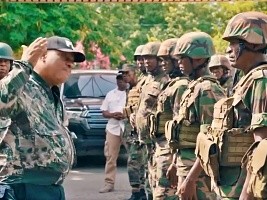 Haïti - Politique : Le P.M. visite et motive des Unités spéciales de la PNH et des militaires des FAd’H