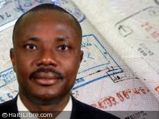 Haiti - Politic : «It is a foreigner who runs the country,» according to Senator Moïse