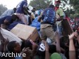 Haïti - FLASH : La population affamée attaque des camions d’aide humanitaire